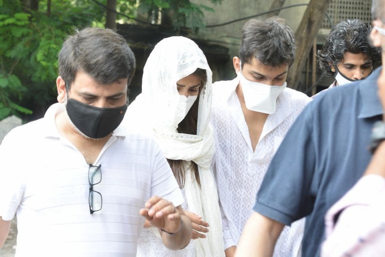 ED questions Rhea Chakraborty over alleged mismatch in income and expenses, asks to submit financial records: Read details