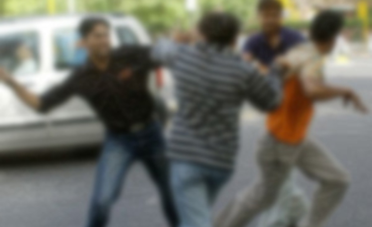 Uttar Pradesh: Three injured as a group of Muslim men attacks Hindu youths in Meerut, FIR registered