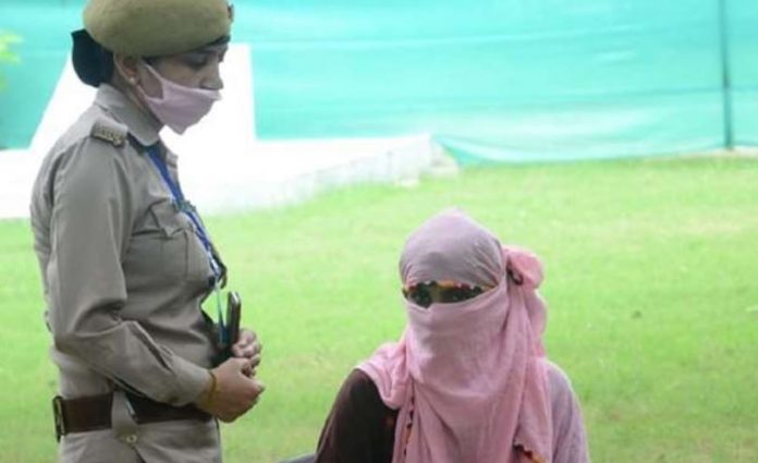 The girl had reportedly called her mother and asked to meet. The family claims that the girl appears mentally distressed and unstable