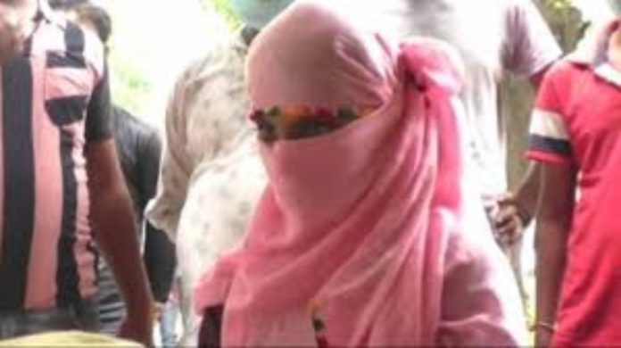 Kanpur: 18-year-old girl's family alleges that the accused Asif was already married and was pretending that the wife was his sister