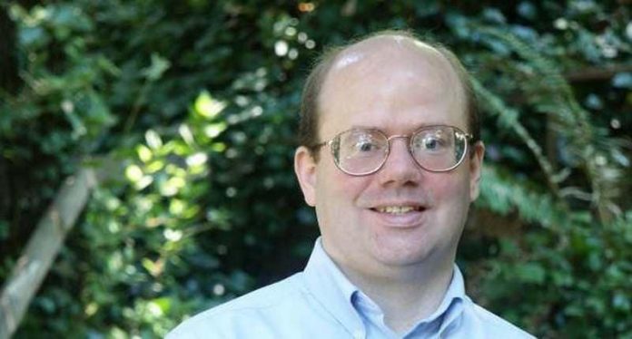 Wikipedia co-founder Larry Sanger had accused Wikipedia of hosting child pornography in 2010