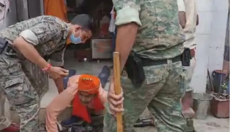 Bengal police lathi charge Hindus for organising Ram pujas during the one-day lockdown on 5th August