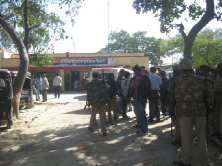 Uttar Pradesh: Gathering at chicken shop turns communal as Anwar and Shahid hurl casteist slurs at Rahul, five detained