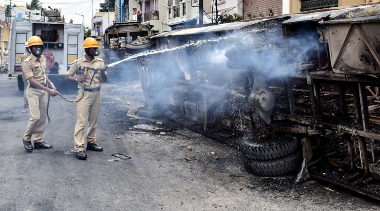 Mob raised ‘Allahu-Akbar’ and ‘Nara-e-Taqbeer’ slogans, Naveen’s home was attacked with petrol bombs: Fact finding report on Bengaluru Riots