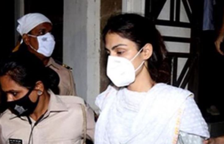 This 10-year-old tweet by Rhea Chakraborty proves as an eerie prophecy: Here is what she had said