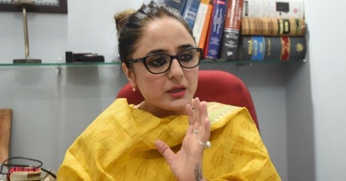 Deepika Rajawat, the lawyer who was removed by the Kathua victim's family, offers her services to Hathras victim's family