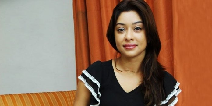 Payal Ghosh made to wait at Mumbai police station till late