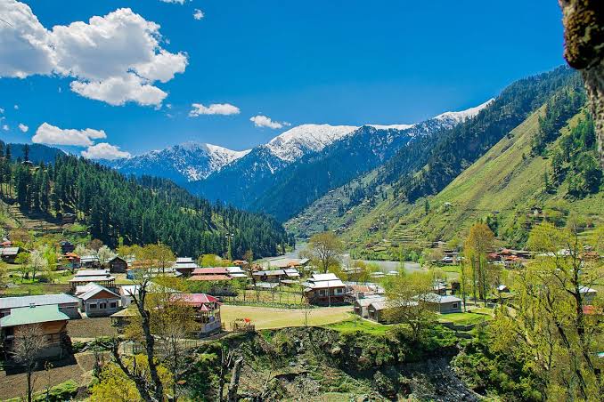 Centre issues a notification on land law, granting residents of across the country permission to buy land in Jammu and Kashmir and Ladakh