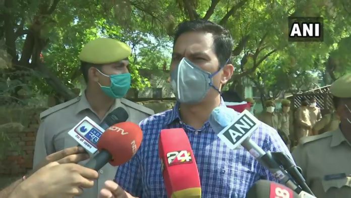 As SIT completes probe and media is allowed in the Hathrasa village, SDM denies claims of channels like India Today that phones of victim's family were taken away