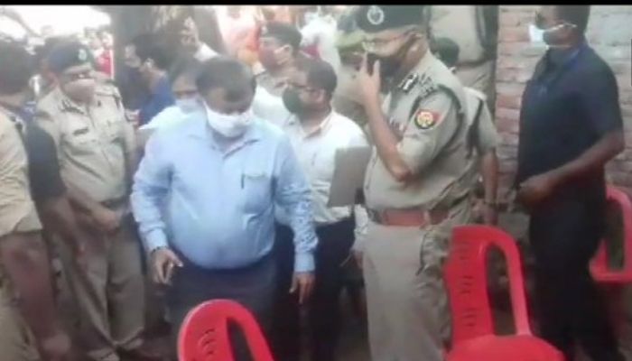 Balrampur rape case: Post-mortem reveals that victim died due to profuse bleeding, senior officials visit family
