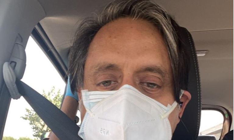 ‘Yahi mauka hain’, Congress leader Shashi Tharoor responds to the charge of Congress doing politics on Hathras case