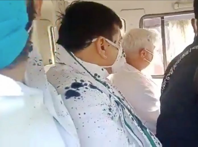 Youth throws think at AAP leader Sanjay Singh en route Hathras