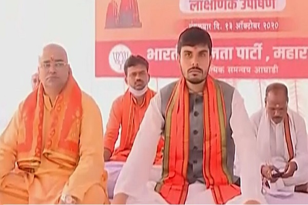 Shirdi Temple Priests protest against Uddhav Thackeray government