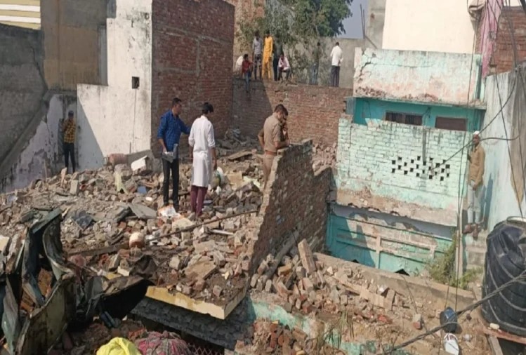 Blast in firecrackers factory running illegally in his house leaves Congress leader Asim Khan dead: Reports