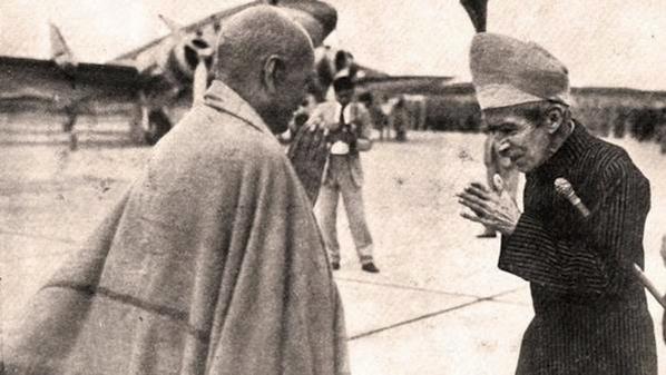 Nizam of Hyderabad bows to Sardar Patel