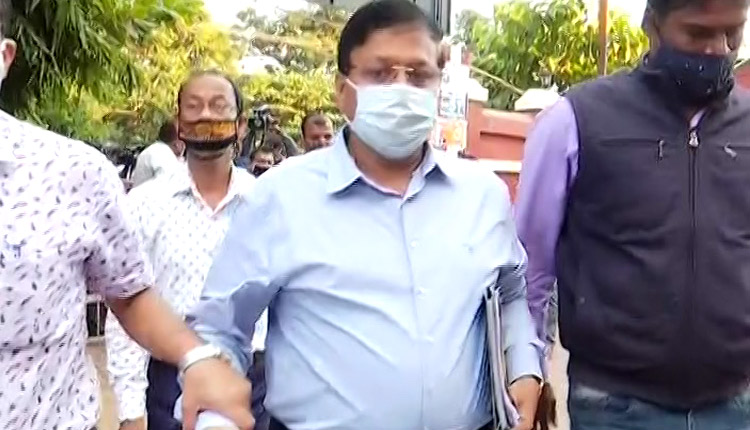 Odisha: IFS officer Abhay Pathak who had taken 20 chartered flights during lockdown arrested in disproportionate asset case, suspended