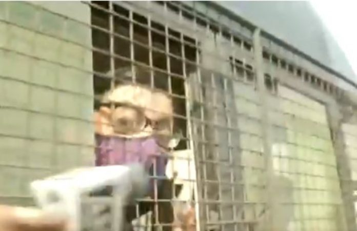 Arnab Goswami says he has been assaulted by the Mumbai Police