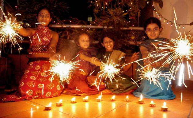 Haryana Govt imposes a blanket ban on firecrackers during Diwali in 14 districts in NCR under section 144