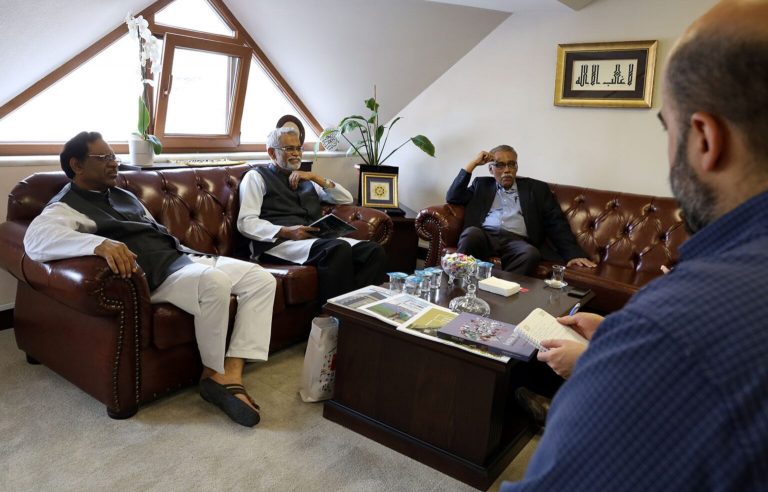 SHOCKING: PFI members met with Al-Qaeda linked Turkish group IHH, claims European research body, photos emerge