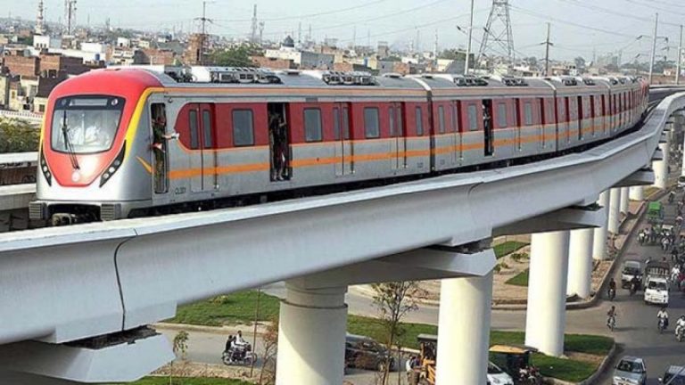 Chinese employees paid more than Pakistani counterparts in Lahore metro project: Reports