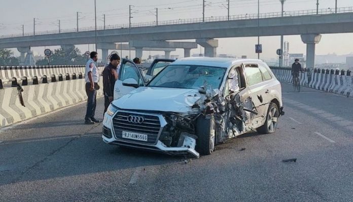 Jaipur: Victim falls off flyover in car accident, accused girl allowed to go home