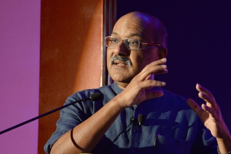 Shekhar Gupta’s The Print slanders the Gita while justifying Islamic verse advocating violence against Kafirs: Here is how they are out of their mind