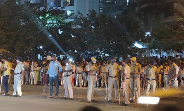 A large number of people gather outside Taloja Jail to welcome Arnab Goswami, light diyas on the street