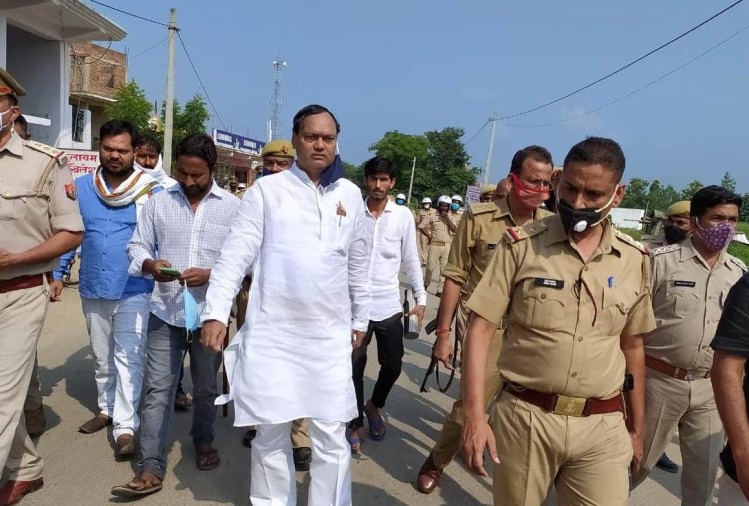 Former Samajwadi Party MLA Arif Anwar Hashmi declared history-sheeter by UP government