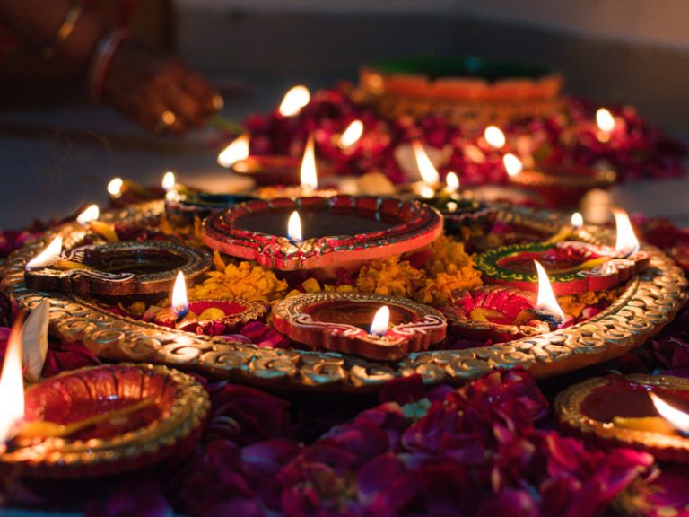 This Diwali, India goes ‘Atmanirbhar’ as governments, brands go vocal for local with #Local4Diwali. Read how