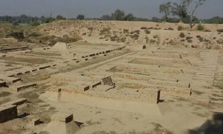 1,300-year-old Temple discovered by Pakistani and Italian archaeologists in Northwest Pakistan, was built in Hindu Shahi period