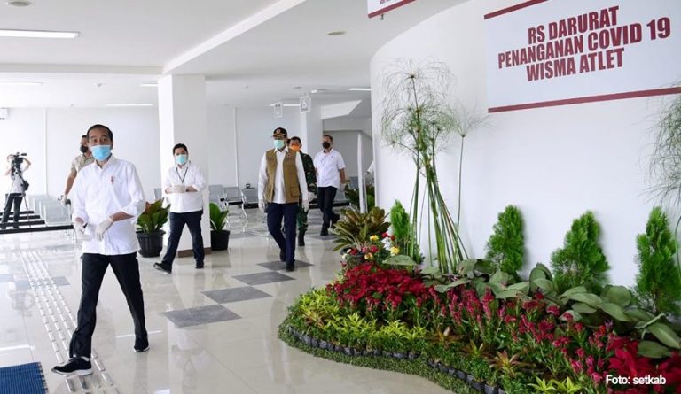 Health worker suspended after having gay sex with COVID-19 patient in a hospital toilet in Indonesia