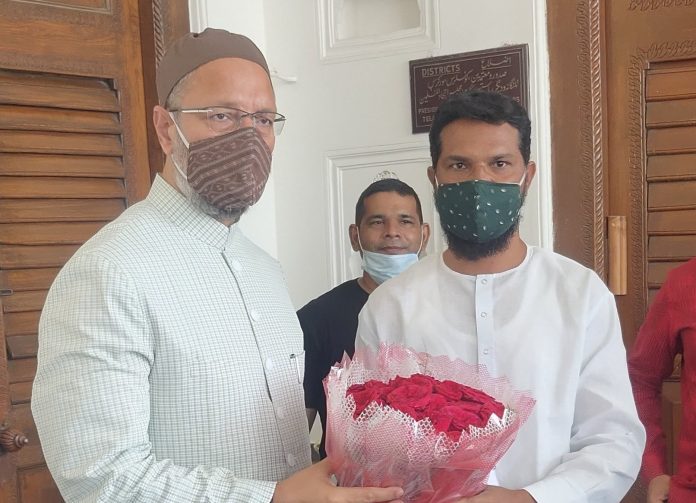 Man who was shot at by AIMIM leader Farooq Ahmed succumbs to his injuries