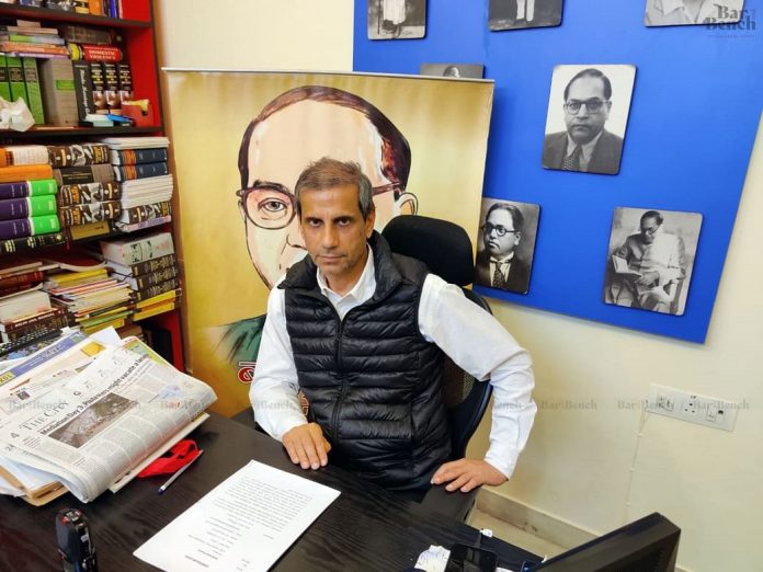 FIR filed against Advocate Mehmood Pracha