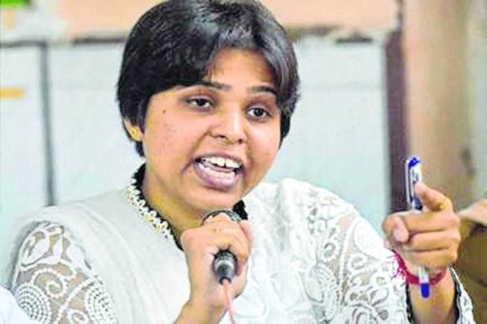 Trupti Desai detained on her way to 'protest' against Shirdi temple asking devotees to wear 'civilised clothes'