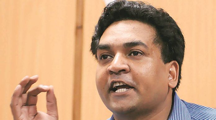 BJP leader Kapil Mishra asks uncomfortable question of the Delhi government on the failed education policy