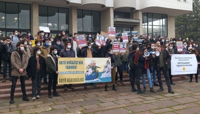 Turkey: Four students allegedly depict the Kaaba next to LGBTQ flag, detained and called ‘deviants’ by Interior Minister
