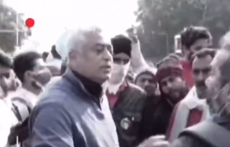 ‘You are a Dalal and a part of Godi Media’: Protestors confront Rajdeep Sardesai