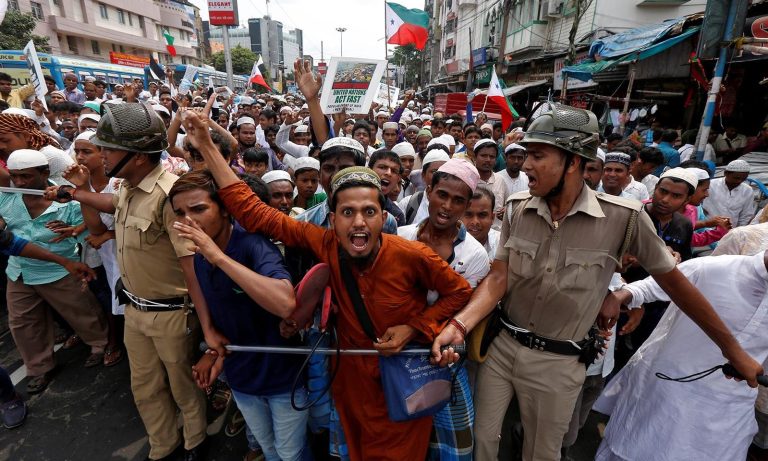 Railway Police arrests 10 illegal Rohingyas immigrants in West Bengal on a train to Bihar