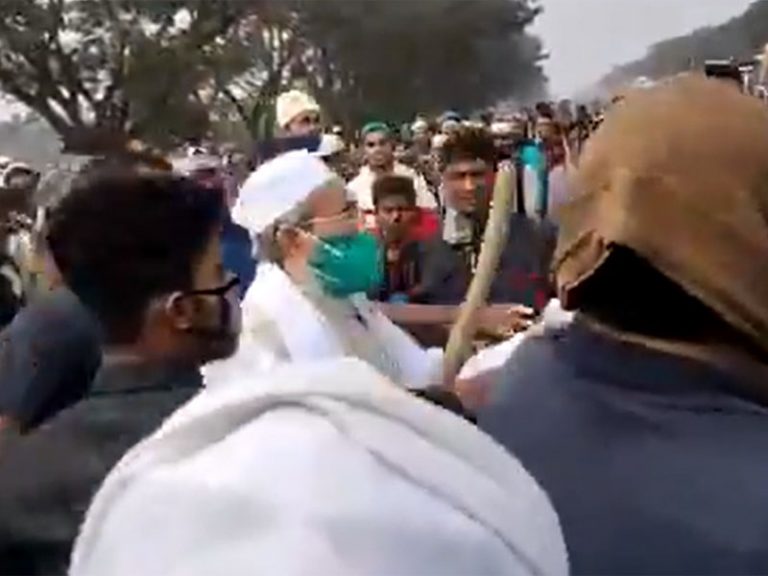 COVID vaccine truck stopped by TMC leader Siddiqullah Chowdhury. Watch as he violently hurls stick at those trying to make way for vaccine