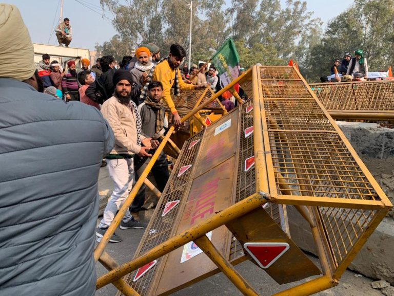 Here is how the mob during their tractor rally tried to lynch a policeman, pelt stones