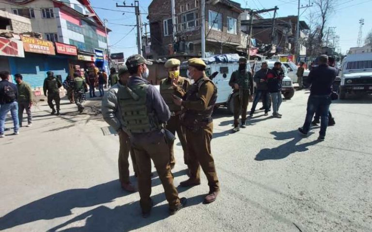 After the attack on Krishna Dhaba owner in Srinagar, Shiv Shakti sweet shop area in Barzulla targeted, 2 policemen injured