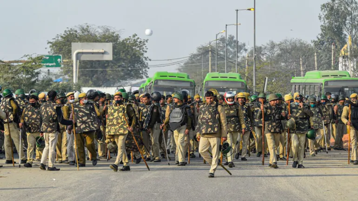 Protesters want Delhi Police to stop playing ‘Sandese Aate Hain’ at Singhu Border: Details