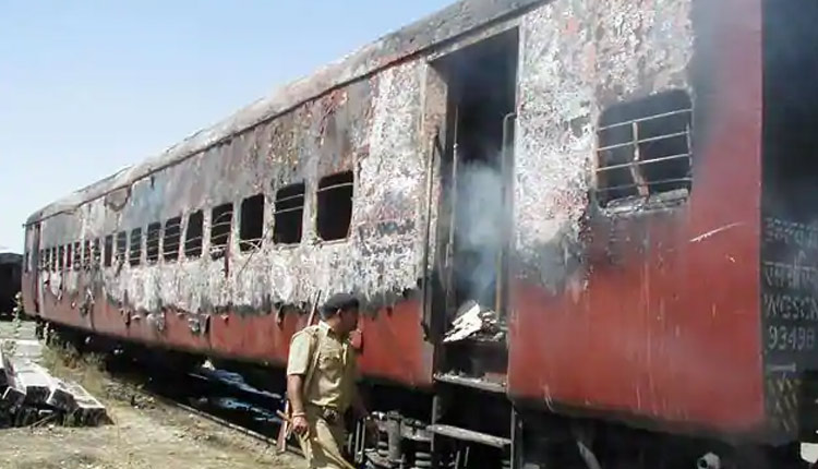 Rafiq Hussain Bhatuk, prime accused in the Godhra train massacre, arrested 19 years after the incident
