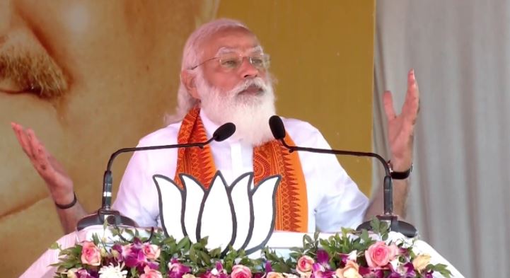 ‘Puducherry’s Congress CM was an expert in lifting the slippers of his party leaders’: PM Modi