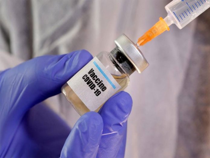 Israel sends 5000 doses of Covid vaccine for Palestinian medical workers