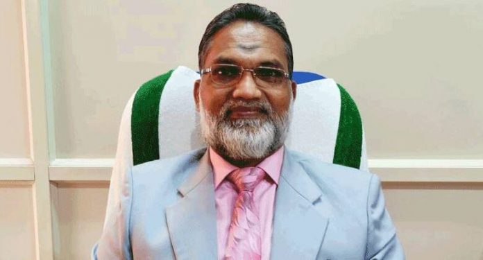 Woman accuses a Kerala district court judge of giver her Triple Talaq, harassing her with former HC judge brother