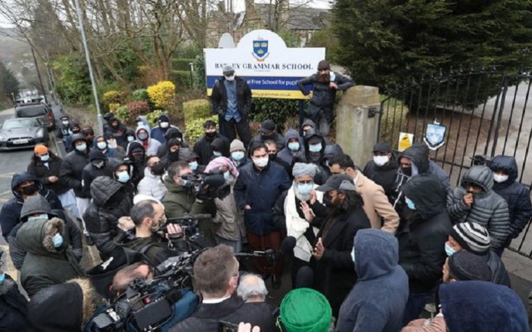 Thousands of students and parents express solidarity with British teacher who was suspended for showing Prophet Muhammad cartoons in class