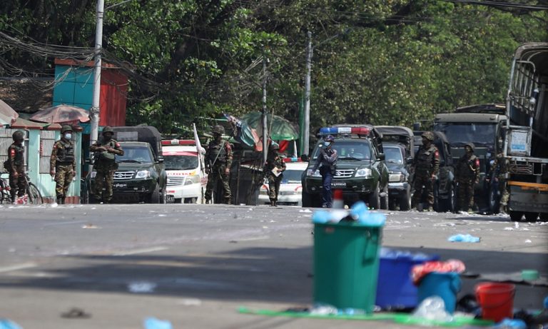 Myanmar: Dozens die as Burmese protesters put Chinese companies on fire, suspecting China being behind the coup