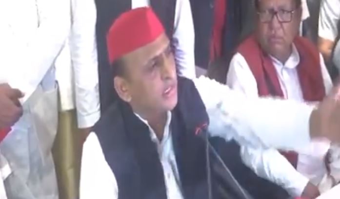 Watch: SP chief Akhilesh Yadav lashes out at journalist when questioned about his party leader’s involvement in Hathras murder