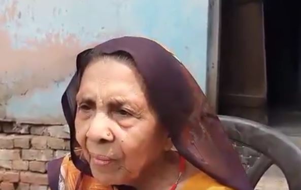 mother of BJP wroker assaulted